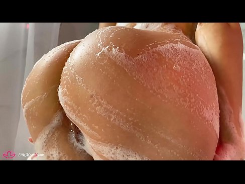 ❤️ Brunette Anapiga Pussy kwa Pussy kwa Vibrator hadi Orgasm kali katika Shower Pono ya kujitengenezea nyumbani ❌